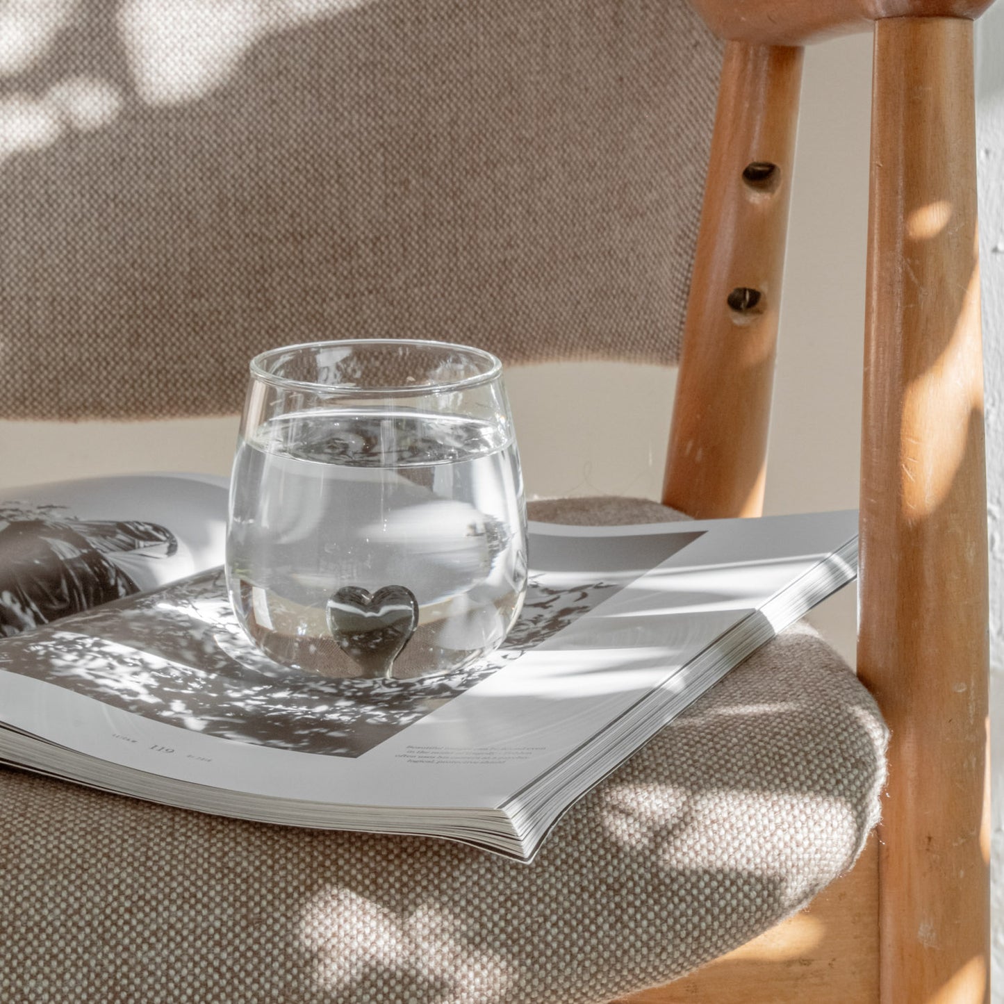 Eulenschnitt - Trinkglas mit Herzfigur schwarz